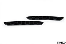 Charger l'image dans la galerie, Cache Reflecteur Arriere Acexxon F87 M2  - Honeycomb - Europe BM Shop
