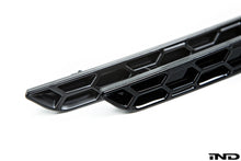 Charger l'image dans la galerie, Cache Reflecteur Arriere Acexxon F8X M3 / M4 - Honeycomb - Europe BM Shop