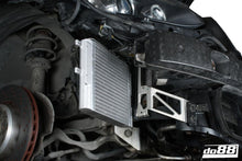 Charger l'image dans la galerie, BMW M3 E90 E92 DKG Radiateur d'huile racing DO88 - Europe BM Shop