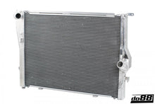 Charger l'image dans la galerie, BMW M3 E90 E92 Radiateur d’eau aluminium Racing DO88 - Europe BM Shop