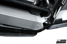 Charger l'image dans la galerie, BMW M3 E90 E92 Radiateur d'huile moteur racing DO88 - Europe BM Shop