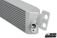 Charger l'image dans la galerie, BMW M3 E90 E92 Radiateur d'huile moteur racing DO88 - Europe BM Shop
