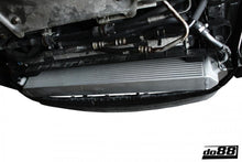 Charger l'image dans la galerie, BMW M3 E90 E92 Radiateur d'huile moteur racing DO88 - Europe BM Shop