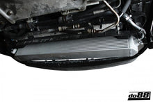 Load image into Gallery viewer, BMW M3 E90 E92 Radiateur d&#39;huile moteur racing DO88 - Europe BM Shop