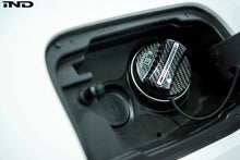 Load image into Gallery viewer, Bouchon d&#39;essence en carbone BMW M Performance - Europe BM Shop